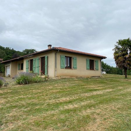 Maison En Campagne Avec Vue Sur Les Pyrenees Estampes Exterior photo